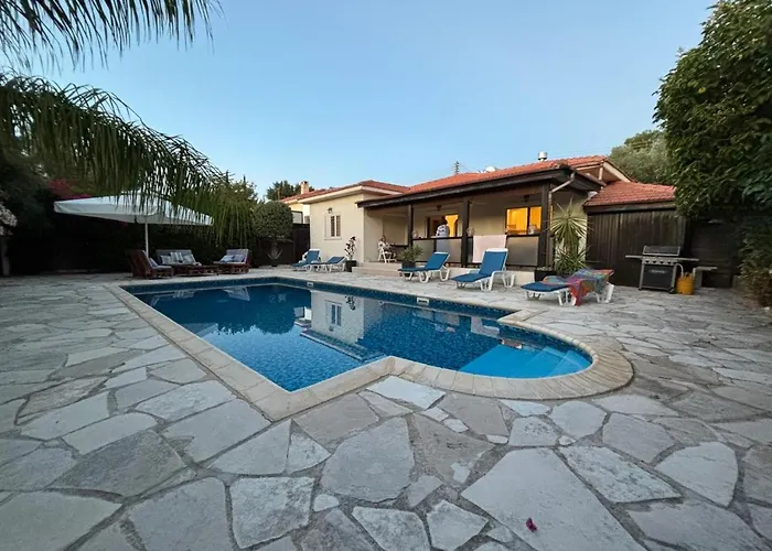 Le Caroubier Splendid 3 Bedrooms Vila Zanaja